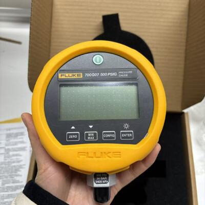 Fluke 700G07 500 PSIG Digital Pressure Gauge Calibrator with 0.05% Measurement Uncertainty and CSA Class 1 Rating