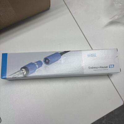 In Stock Endress Hauser Ceragel CPS11 Digital PH Glass Sensor 1BA2GSA