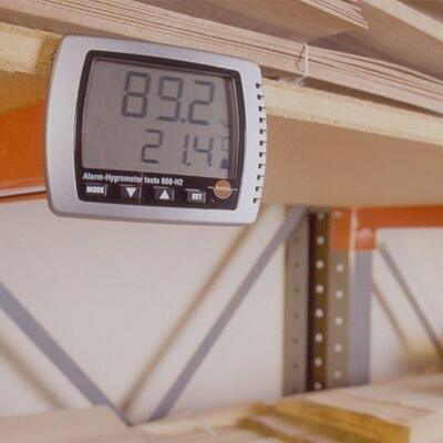 Testo 608-H2 Temperature and Humidity Measuring Instrument with ±0.5 °C Accuracy and 2 to 98 %rH Range in ABS Housing