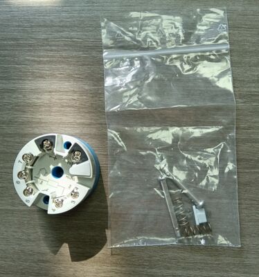 100% oryginalny nadajnik temperatury E+H TMT84-A1A2A o klasyfikacji IP65 i konstrukcji ze stali nierdzewnej